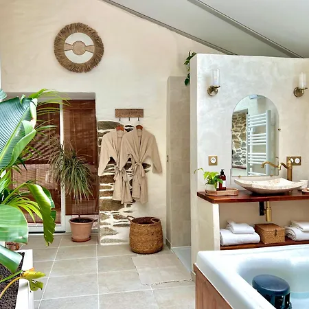 Le Pre De La & Privatif *