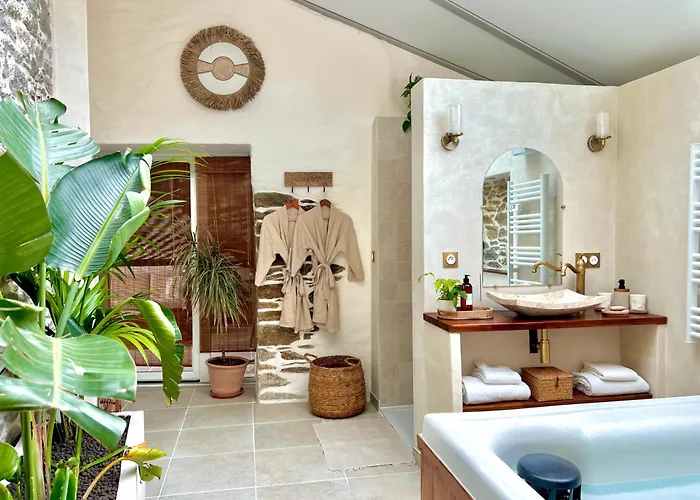 Le Pre De La & Privatif *