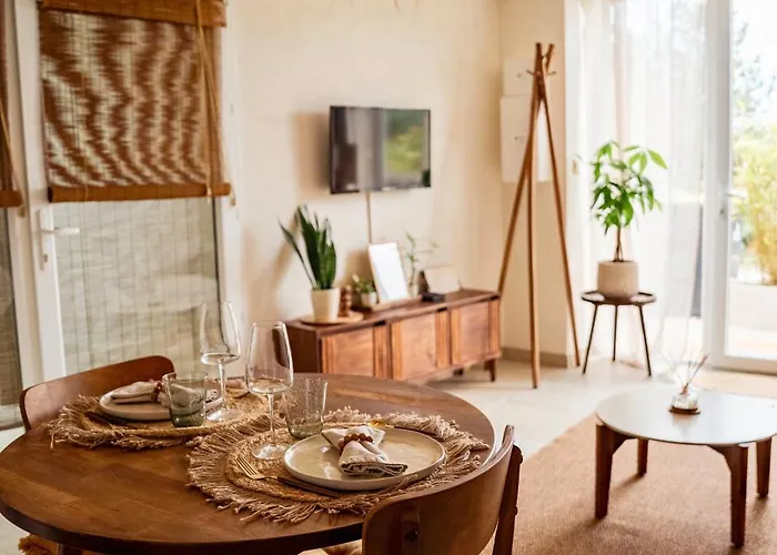 Le Pre De La & Privatif *